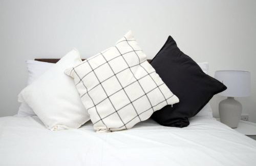 Modern Two BR | Free Parking - Foto 18