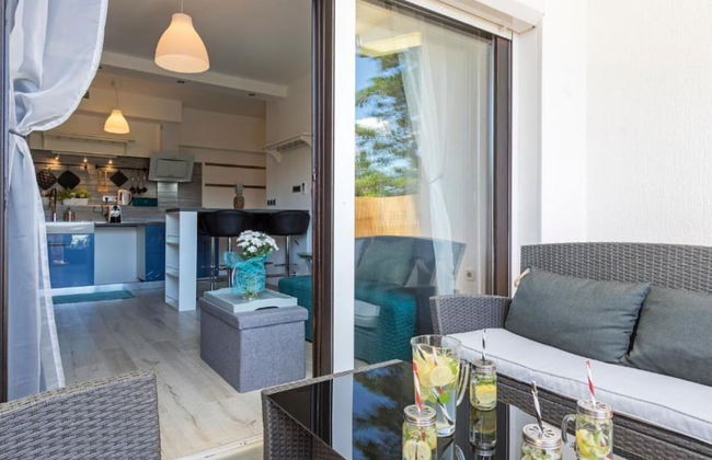 Pula Modern and Bright Apartments With Terrace and Garden - Photo 12