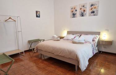 Charming Home with Private Patio near Swiss Border and Transport - Daisy, Loggiadeifiori - Photo 23