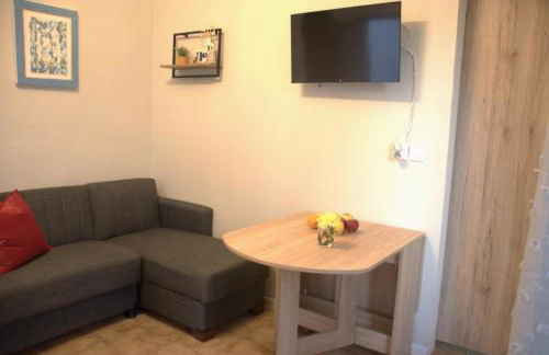 Garden Apartment - Photo 16