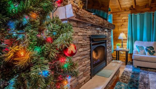 Ascension Cabin - hot tub, fire pit, babbling brook - Foto 2