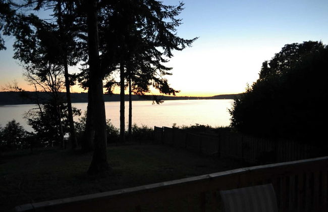 Harbor View Haven by Avantstay Private Backyard - Photo 7