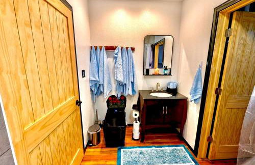 The Upstairs Escape - Foto 19