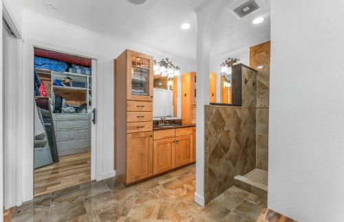 2 Bed Apartment Sleeps 4 with Free Parking - Foto 7