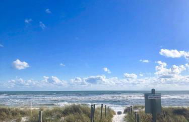 Surf Shack - Steps to the beach, lush fenced backyard by Beach Haven Vacation Rentals - Foto 41