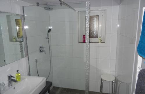 Am Keschtewaeldele **** - Foto 7