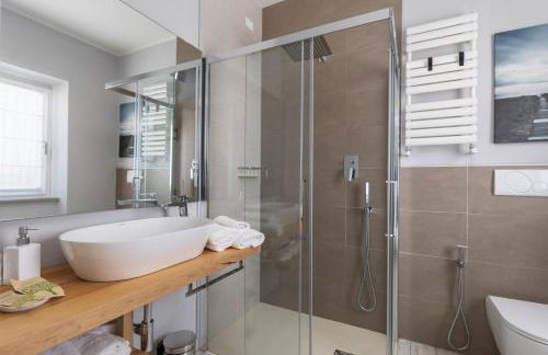 Villa Acquaviva with Panoramic, Private Pool and Gym - by PosarelliVillas - Foto 31