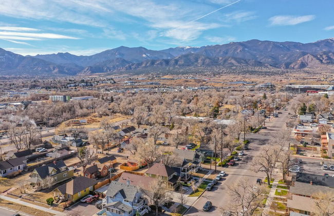 1BR Downtown Urbanitydining, Drink, Cafes & Escape - Photo 22