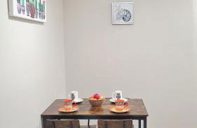 Air Conditioned! Paradise Park Brand new 2-bedroom Suite - Foto 6