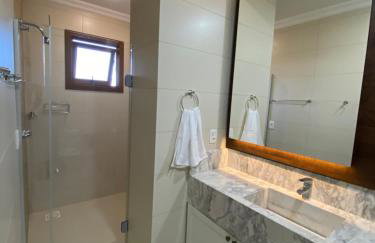 Residencial Don Alfredo-Luxo Gramado 2 km do centro locação de temporada - Foto 24