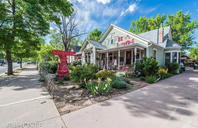 Chic Boutique Wine + Mtns Walk Everywhere - Foto 36