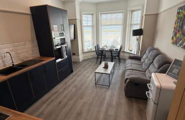 Stunning 2 Bedroom Ground Floor Sea View Apartment - Foto 3