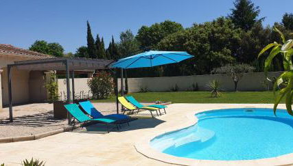 Les Dentelles du Ventoux - Gîte avec Piscine - Photo 1, Garden, sunbed, Garden view