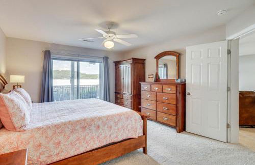 Lake of The Ozarks Condo with Pool in Camdenton - Foto 12