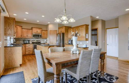 Spacious Pool House with tons of amenities! - Foto 15