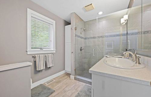 Southhavenking- King Beds In This Home On The Lake - Foto 21