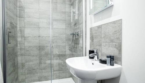 Bayard Apartments - Two Bedroom Apartment - Contractors Welcome - Foto 2