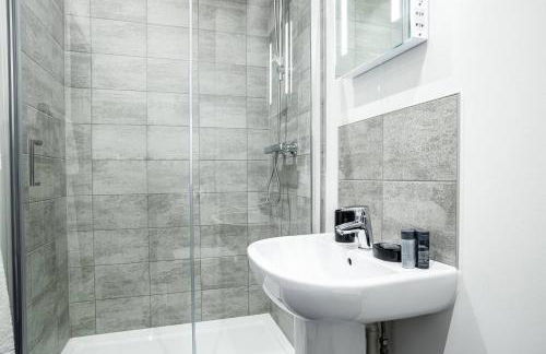 Bayard Apartments - Two Bedroom Apartment - Contractors Welcome - Foto 2