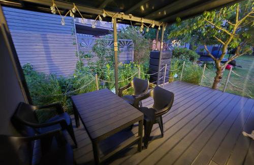 Amber Barn - Bursztynowa Stodoła - Noclegi u Loni - w zacisznym centrum nad morzem z parkingiem - Foto 2