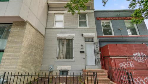 Negin 2903 - Basement Unit - Foto 2