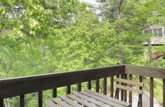 Lazy Basye Shenandoah Cabin with Hot Tub, Sleeps 10 - Foto 27