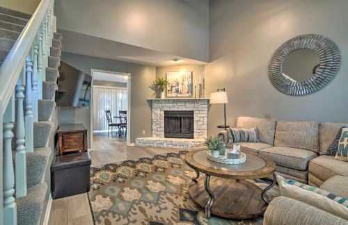 Modern Townhome with Fireplace Near Stoll Park - Foto 1