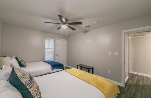 Central 3Bed2B at AT&T - Cowboy Stadium - Texas Live - Photo 25