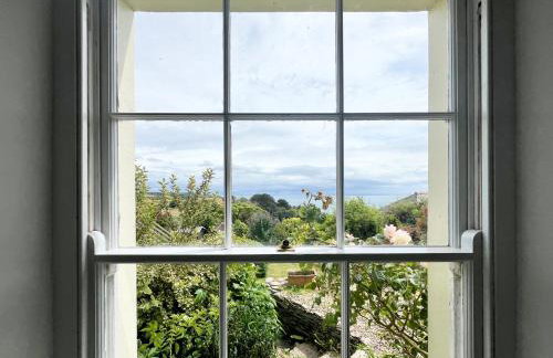 3 bedroom stunning house with garden and amazing sea views - Foto 32