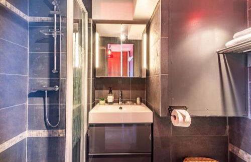 Slow Chalet MtBlanc Soleil Ski-inout Nice View Balcony Elevator Parking - Photo 29