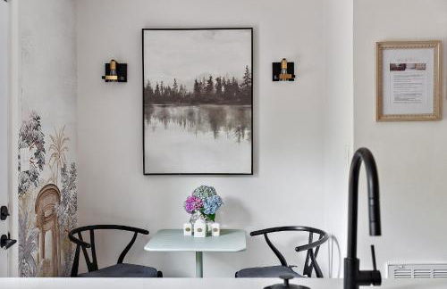 Charming Family Home Sleeps 8 near DC, Historic Old Town VA, & National Harbor - Foto 21