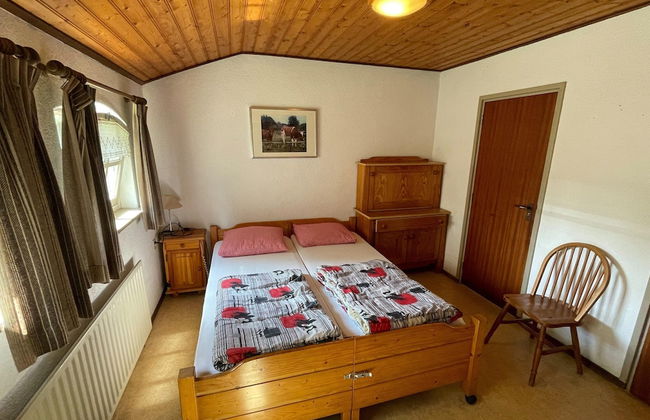 Family Farmhouse With Go-karts - Photo 6