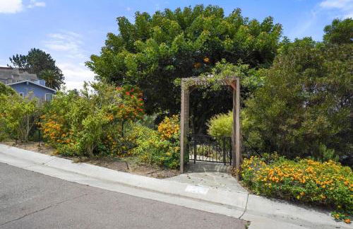 Darling Del Mar Beach Cottage with Ocean Views - Foto 32