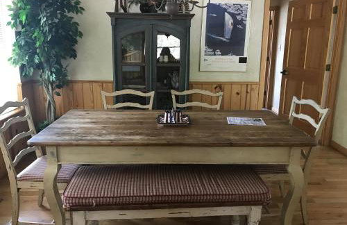 C11, Two bedroom, two bath log-sided, luxury Harbor North cottage with hot tub cottage - Foto 11