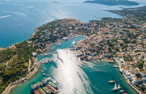 Mare Monte Luxury Suites - Photo 60