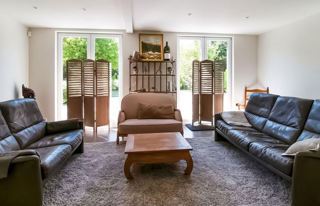 Enticing Holiday Home in Treignes near Forest - Foto 15