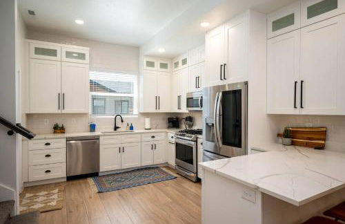 Villages Alpine P77Ski Getaway Dogs & Mtn Views - Photo 7