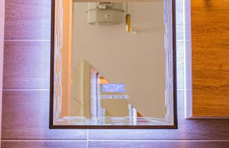 Jacuzzi - Flexible SelfCheckIns 20 - Zagreb - Luxury - Garage - Smart - Brand New - Apartments Repinc - Foto 37