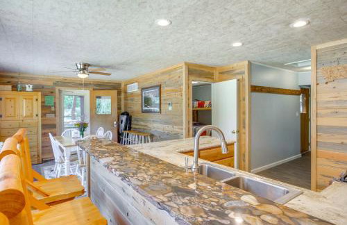 Contact Mountain Hideaway with Views and Porches! - Foto 13