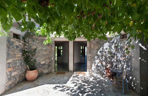 Studios Kyparissi & Spa - Photo 11