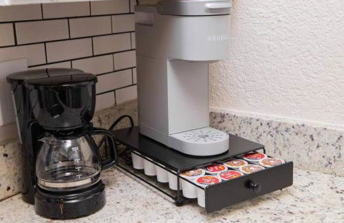 Walk to ATT-Free Parking-Min to attractions-Modern - Photo 7