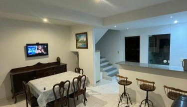 Casa com Ar Condicionado e Wifi 5G no Parque Mambucaba Na entrada do bairro - Foto 3