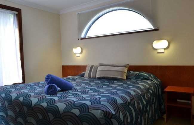 Dolphin Lodge - Photo 19