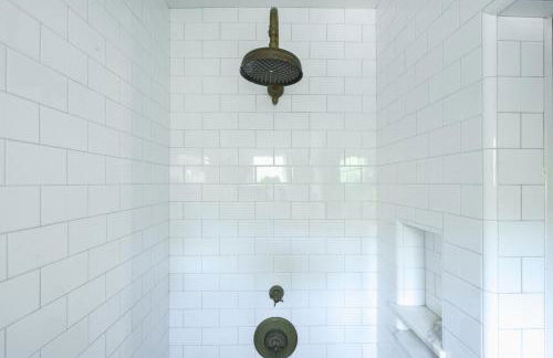 1907 Stone House - King Bed, Office, Crib, Toys - Foto 50