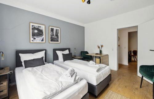 NASA Homes I Moderne Suite I Zentral I 3 Zimmer I Balkon und Aufzug I neu renoviert I Smart TV I Hotelbetten - Foto 16