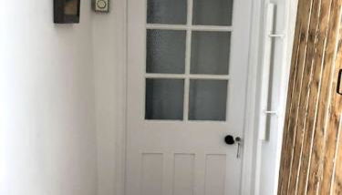 Lyme Clifftop Hideaway - Photo 2