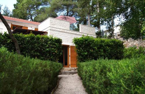 Private luxury Villa BIANCO on Solta for up to 10 persons, heated pool, free parking, very close to the beach! FREE Kajak & Mountainbikes, GREAT living area & privacy! - Foto 17