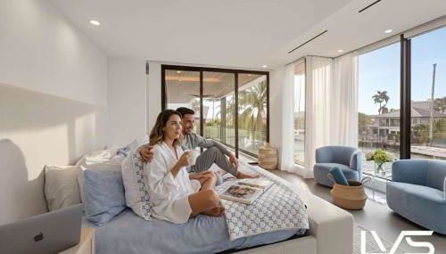 Carlotta- New Construction Luxury Waterfront Villa - Foto 5