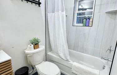 The Signature Modern Flat - Photo 16