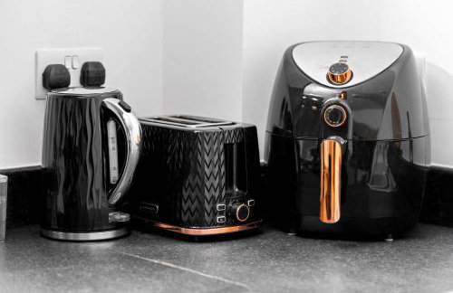 Mint drive 2 Beds With Secure Car Or Van Park w WiFi-Netflix No Deposit Required - Foto 36