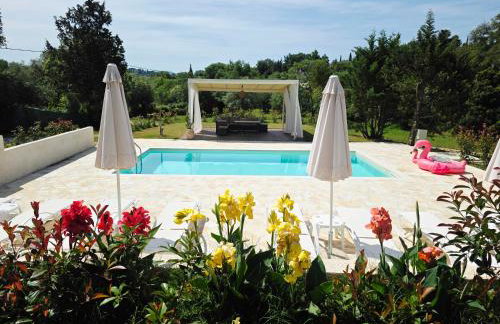 Sundial Houses - Pool & Garden - Photo 4